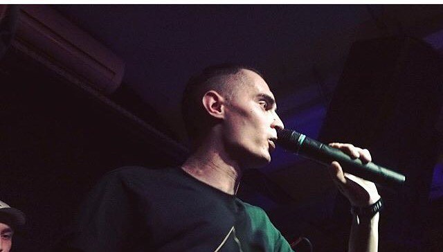 Млечный Биография