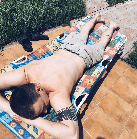 obe 1 kanobe биография. 30 Obe 1 Kanobe Biografiya. obe 1 kanobe биография фото. obe 1 kanobe биография-30 Obe 1 Kanobe Biografiya. картинка obe 1 kanobe биография. картинка 30 Obe 1 Kanobe Biografiya. Суровы законы рэпа, а российского – вдвойне. То вдруг просочится неправдивая информация о смерти исполнителя, да так разойдется по Интернету, что превратится в историческую фразу «Гуф умер». То вдруг выигрываешь престижный Versus Battle, а все почему-то считают, что победу нужно было присудить противнику Oxxxymiron. Но всего обиднее, пожалуй, Obe 1 Kanobe, которого публика узнала и уж точно запомнила не только по музыкальным произведениям, но и по дракам с Птахой. obe 1 kanobe биография. 30 Obe 1 Kanobe Biografiya. obe 1 kanobe биография фото. obe 1 kanobe биография-30 Obe 1 Kanobe Biografiya. картинка obe 1 kanobe биография. картинка 30 Obe 1 Kanobe Biografiya. Суровы законы рэпа, а российского – вдвойне. То вдруг просочится неправдивая информация о смерти исполнителя, да так разойдется по Интернету, что превратится в историческую фразу «Гуф умер». То вдруг выигрываешь престижный Versus Battle, а все почему-то считают, что победу нужно было присудить противнику Oxxxymiron. Но всего обиднее, пожалуй, Obe 1 Kanobe, которого публика узнала и уж точно запомнила не только по музыкальным произведениям, но и по дракам с Птахой.